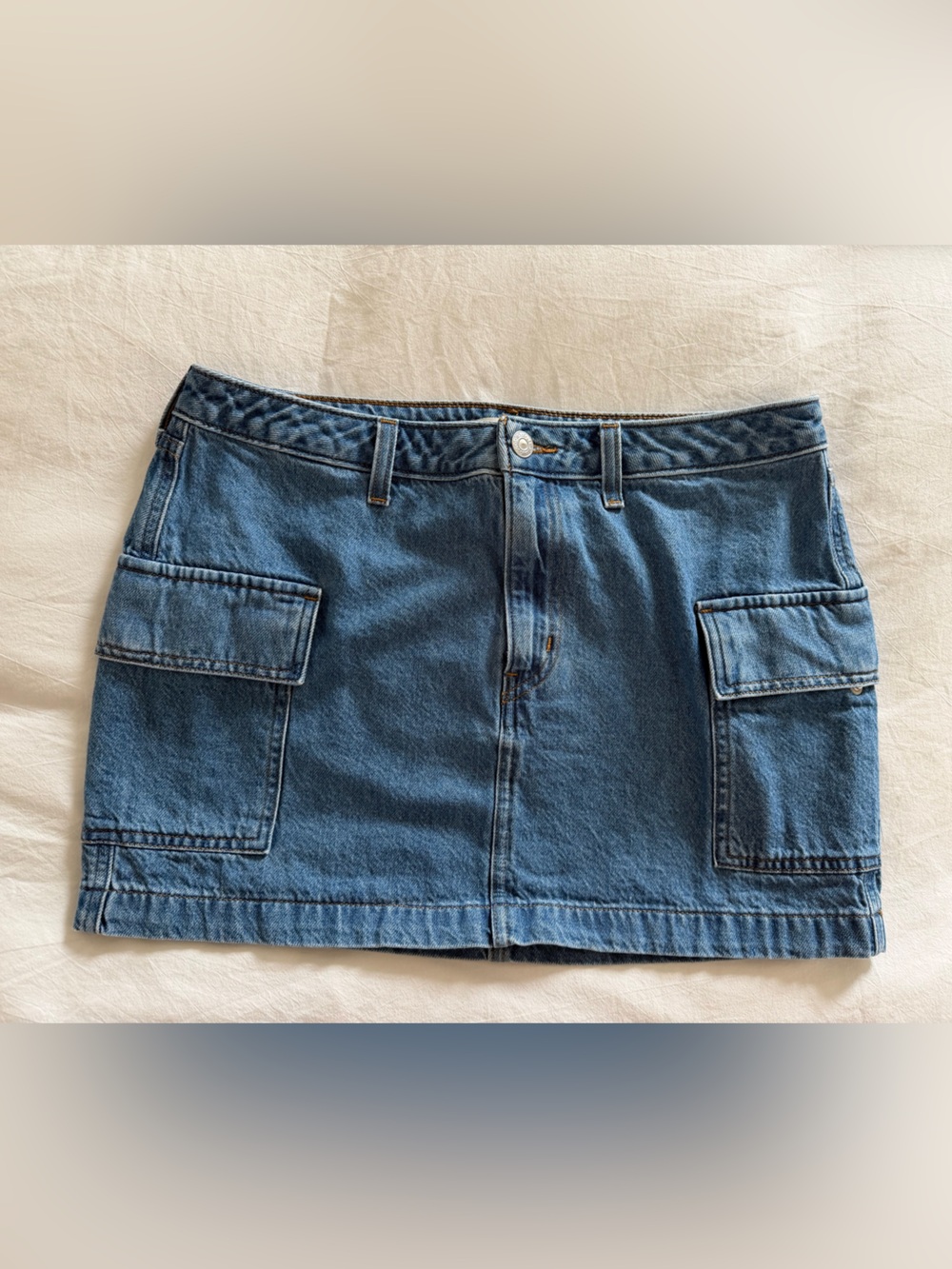 Levi’s ‘94 Cargo Mini Skirt